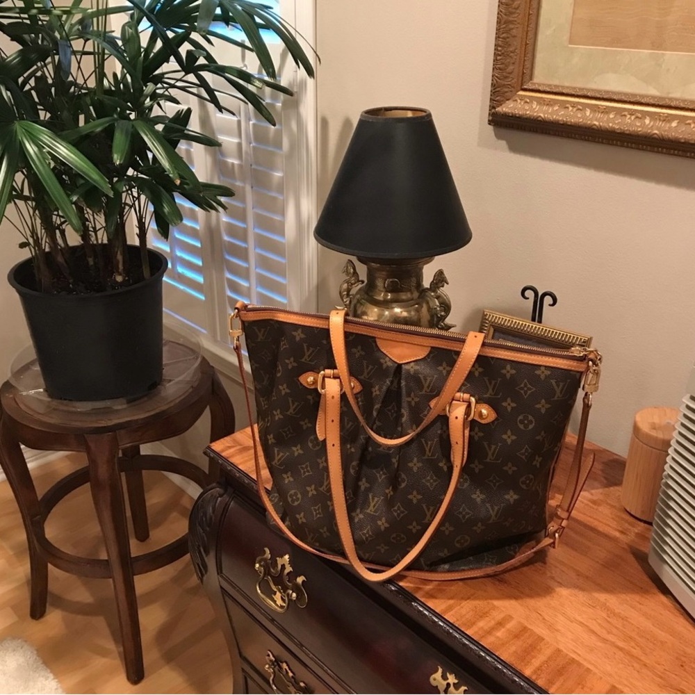Authentic Louis Vuitton Palmer’s